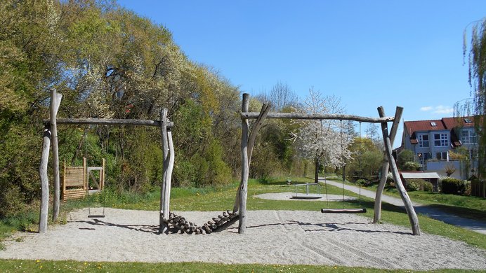 Schaukel des Spielplatz Brühlgraben